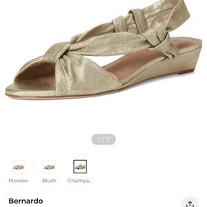Bernardo Novah Metallic Gold Sandals Women’s Size 10 M New
